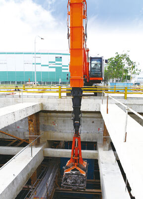 Huitong Industry Customized CAT320  15M Telescopic Arm Heavy Duty Spare Parts 20-25T Excavators Focused Core Bearing Components