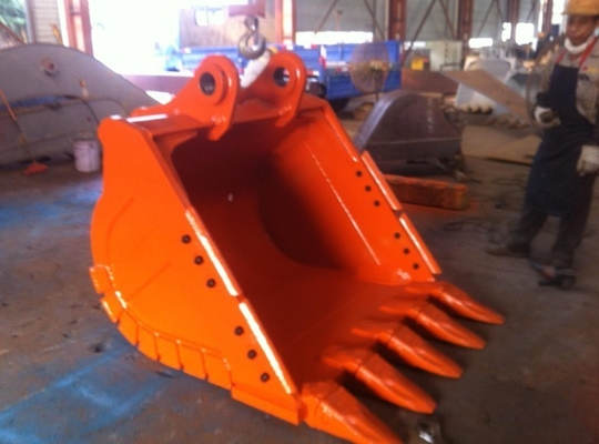 धारदार दांतों के साथ उत्खनन बाल्टी स्थायित्व Q355B NM400 Hardox500 0.25-4.3cbm क्षमता