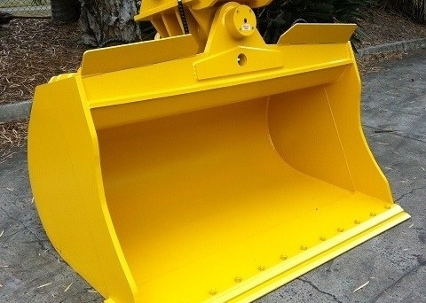 Custom Red / Yellow Tilting Excavator Bucket with Adjustable Opening